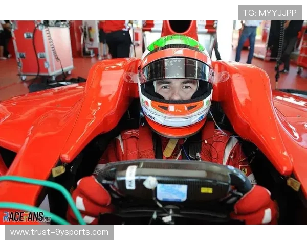 F1赛季精彩回顾：车队角逐、车手风采与赛道挑战不断升级