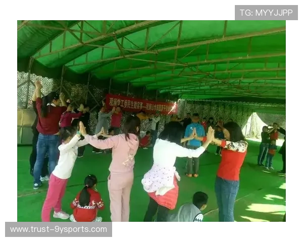 以斯温登俱乐部为核心打造区域体育文化与社区互动新模式探索